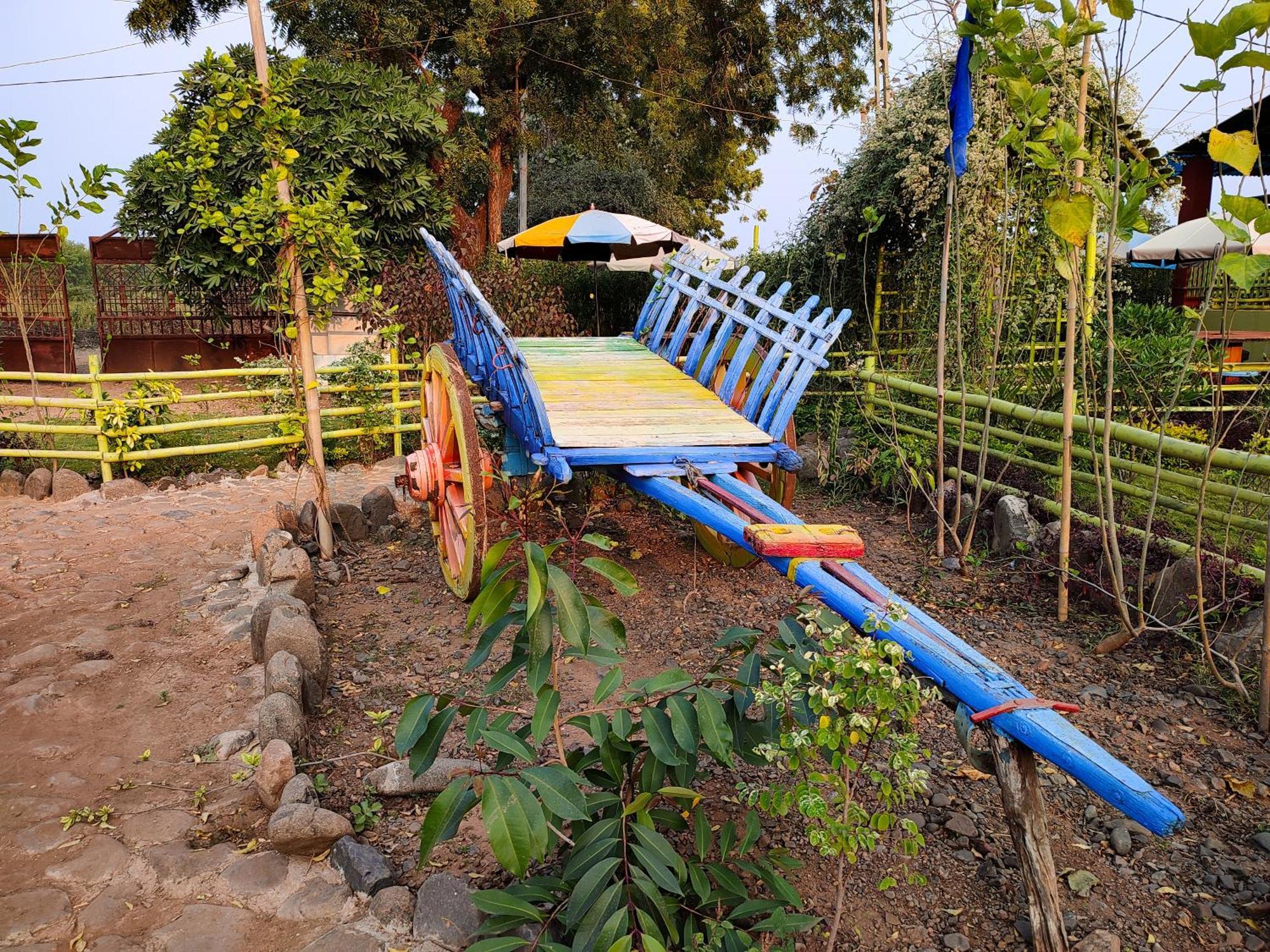Van Vagdo Resort Rajpipla Exterior photo