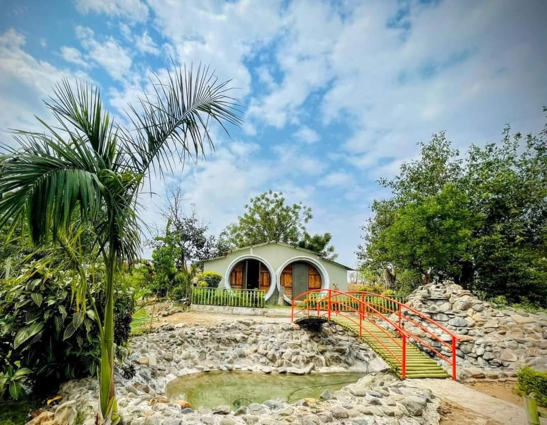 Van Vagdo Resort Rajpipla Exterior photo