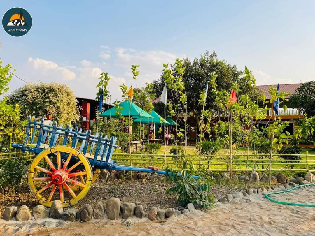 Van Vagdo Resort Rajpipla Exterior photo
